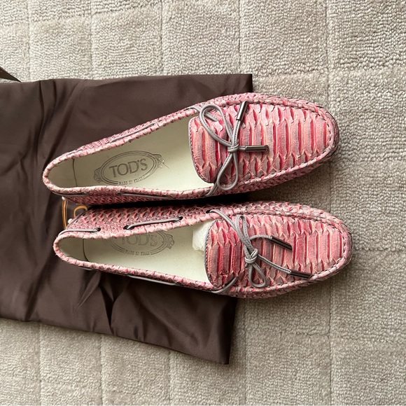 Tod’s Gommino Driving Shoes in Pink Python Leather Size 37 - Picture 4 of 8